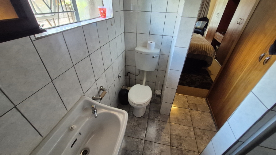 4 Bedroom Property for Sale in Jim Fouchepark Free State